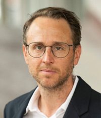 DR. H. VAN DER BRACHT