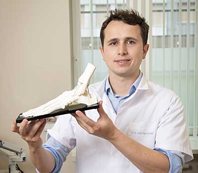 Dr. Van Eetvelde